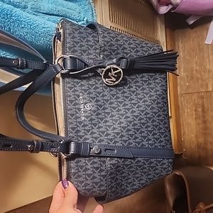 Michael kors crossbody with matching wallet